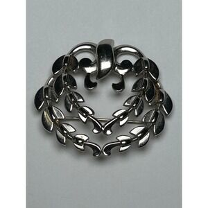 Monet Vintage Silver Tone Leaf Wreath Brooch Pin Elegant Classic